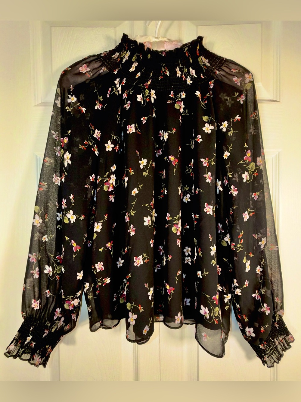 Madewell Smocked Mockneck Top in Backyard Blooms – Size Small